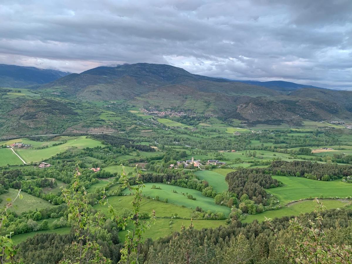 Appartamento Ático con encanto en Bellver de Cerdanya Esterno foto