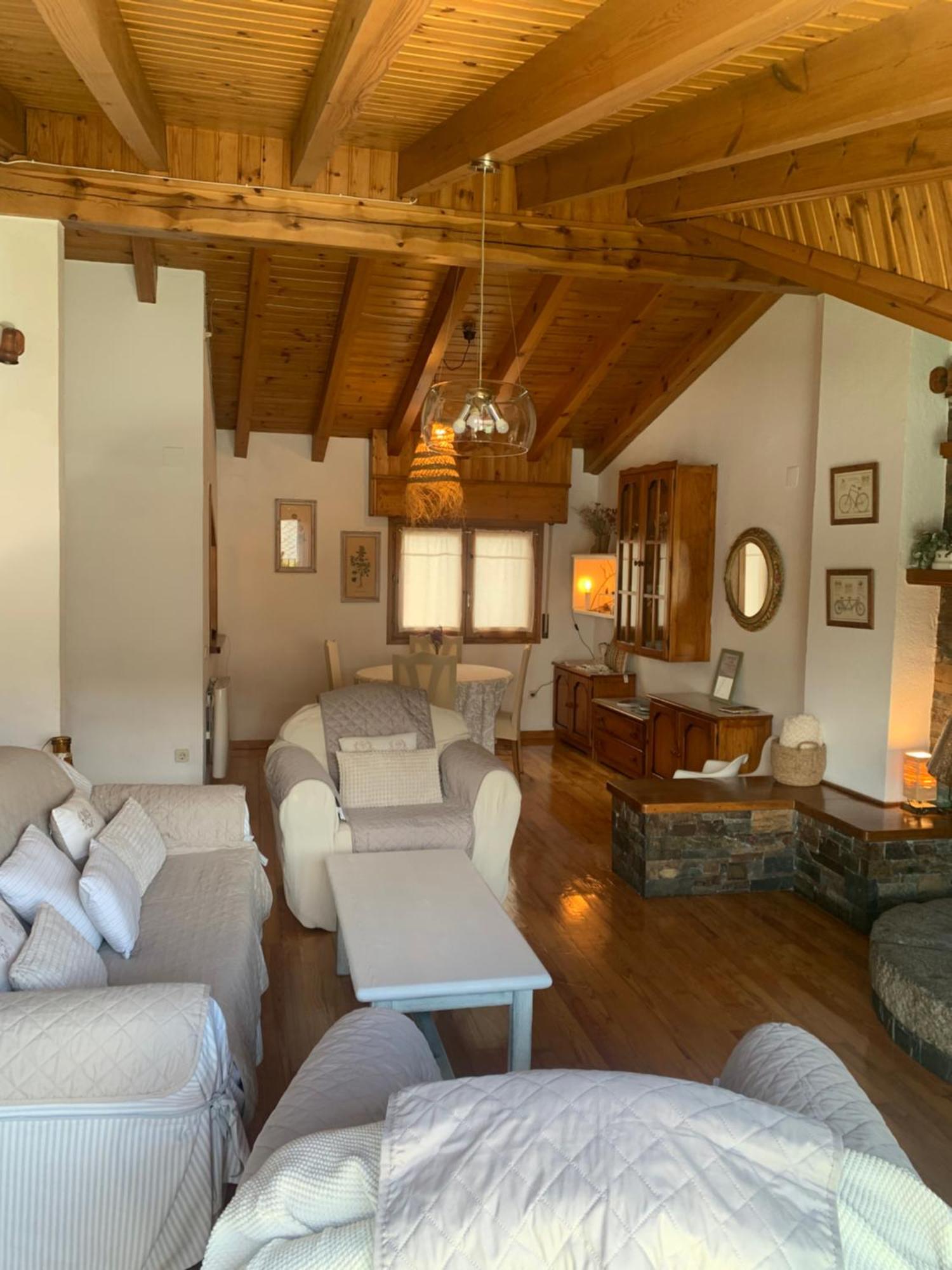Appartamento Ático con encanto en Bellver de Cerdanya Esterno foto