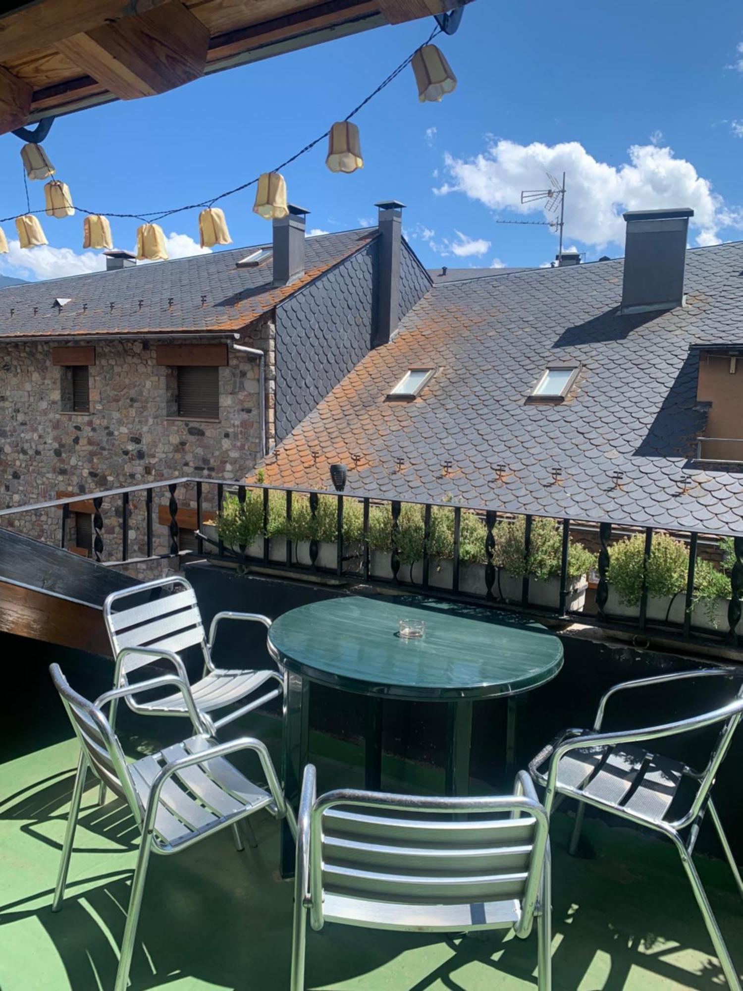 Appartamento Ático con encanto en Bellver de Cerdanya Esterno foto