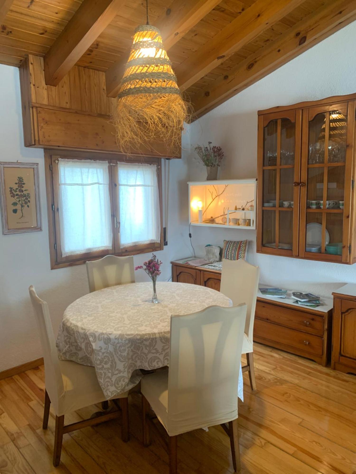 Appartamento Ático con encanto en Bellver de Cerdanya Esterno foto