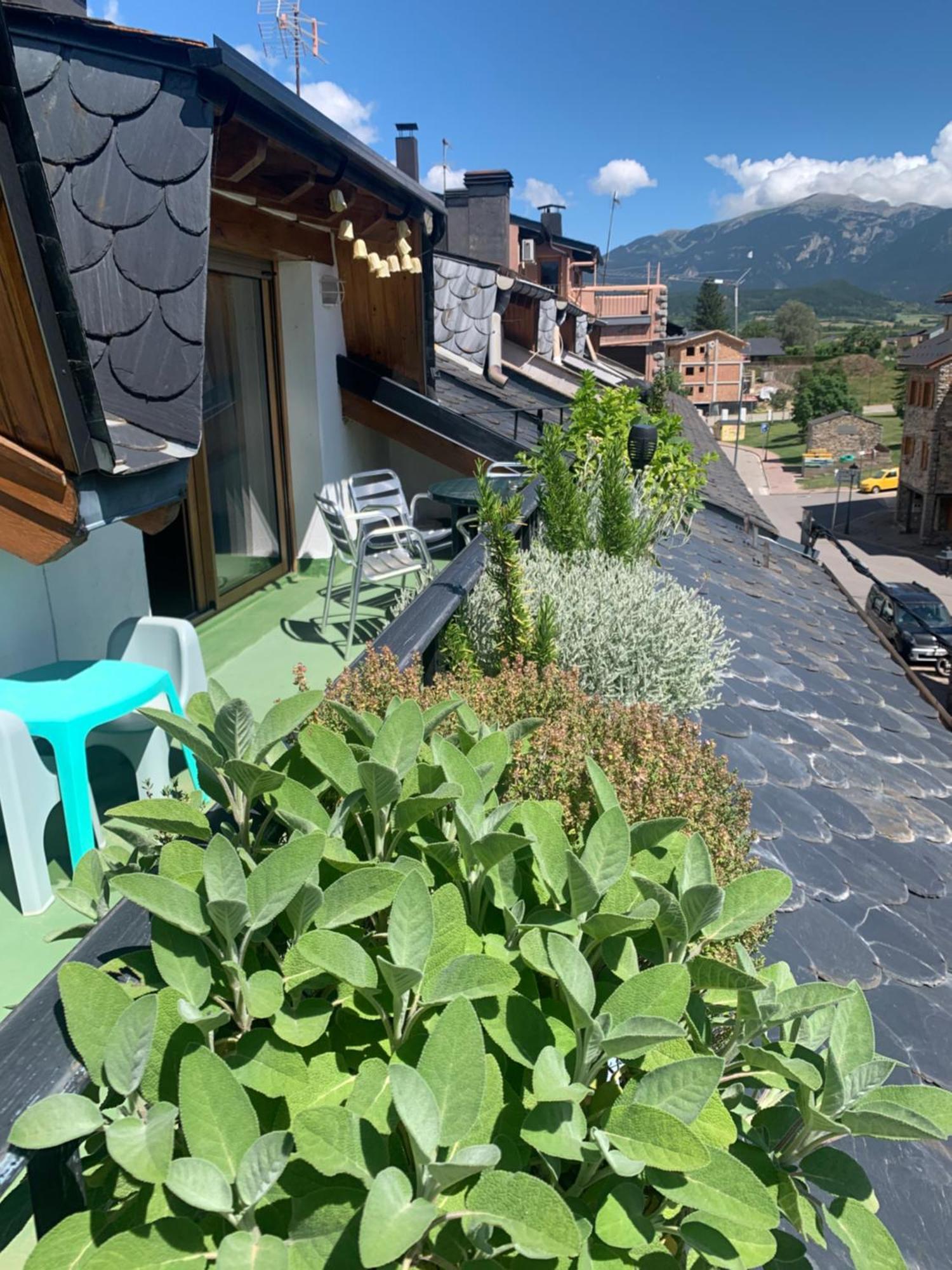 Appartamento Ático con encanto en Bellver de Cerdanya Esterno foto