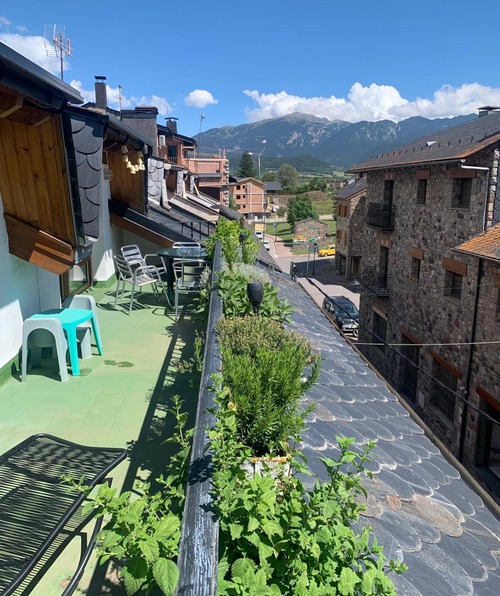 Appartamento Ático con encanto en Bellver de Cerdanya Esterno foto
