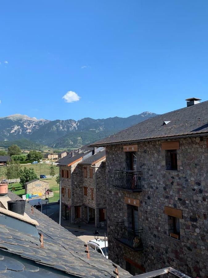 Appartamento Ático con encanto en Bellver de Cerdanya Esterno foto